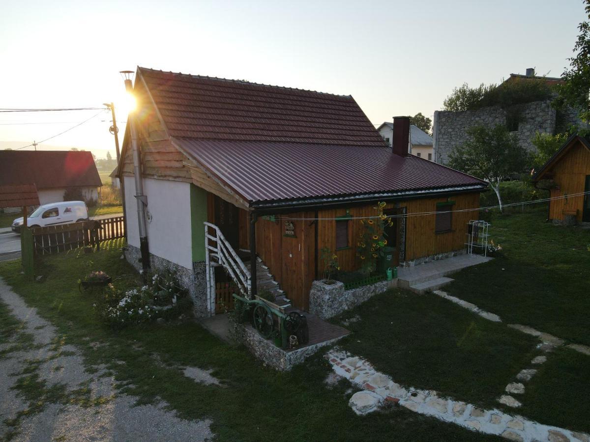 Ivona - Kuca Za Odmor Perusic - Stara Lika Daire Dış mekan fotoğraf